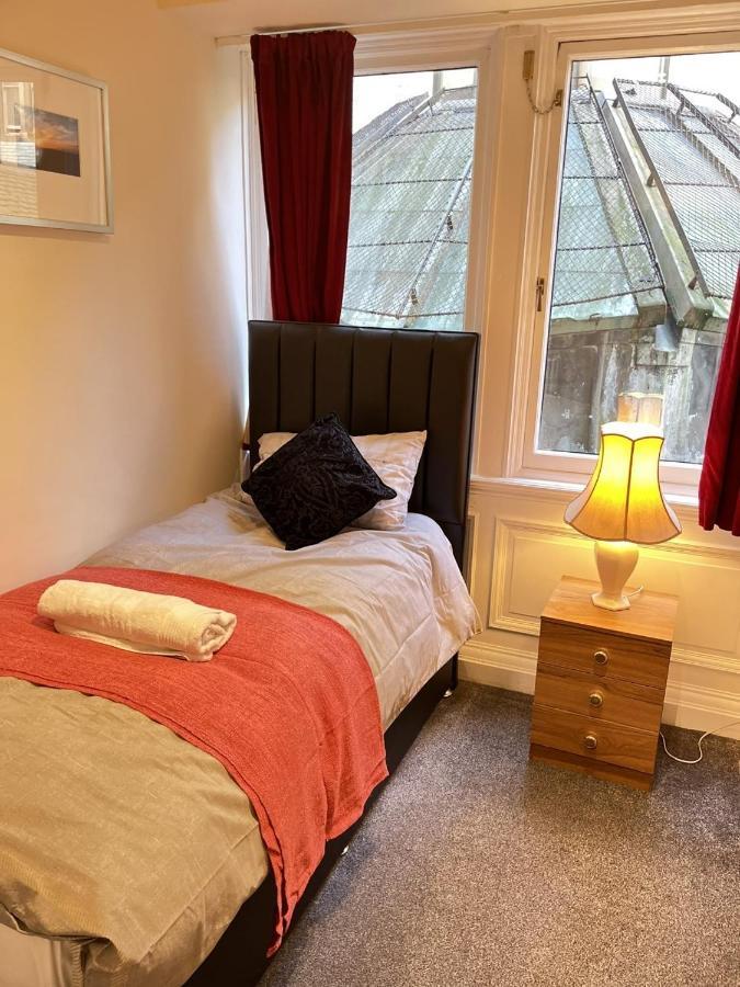 Royal Mile Mansions 2 Bedroom - Edinburgh City Centre Zewnętrze zdjęcie